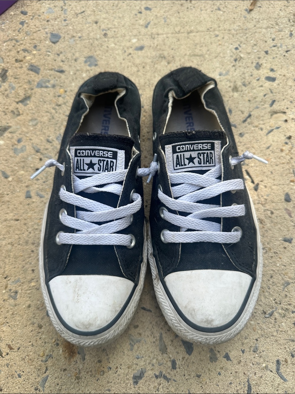 Converse women’s Black & White Low-Top All Star Sneakers sz 7